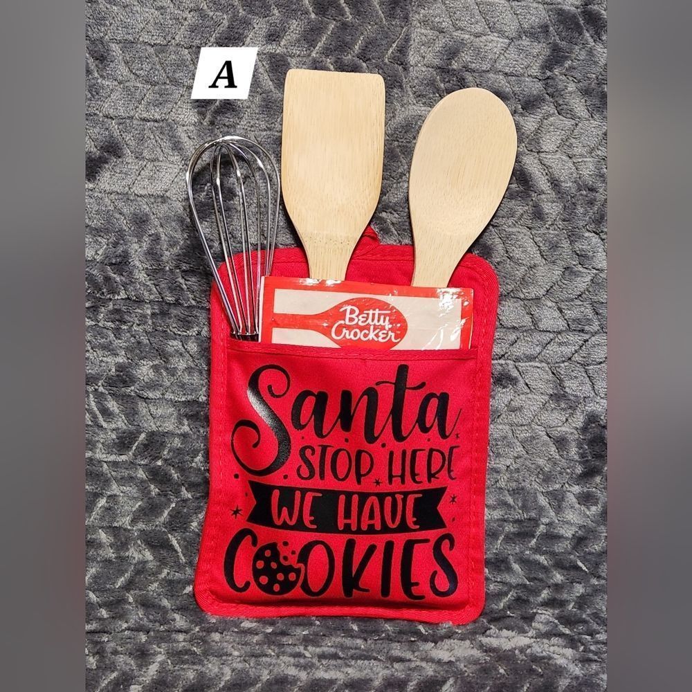 Christmas Pot Holders Several Design - Picture 1 of 13